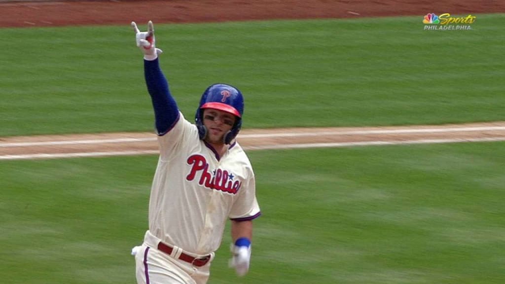 Rhys Hoskins explains gesture to bullpen on home run trot