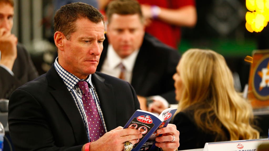 Former Marlins player Jeff Conine will not return as a color analyst for Fox Sports Florida in 2018. (AP)