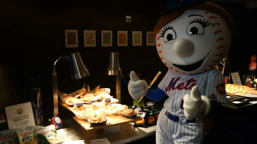 Scripting News: The Mets mascots