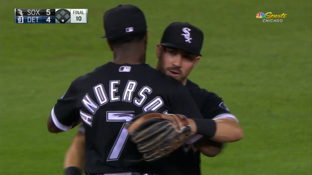 White Sox win series opener vs. Tigers in extra innings