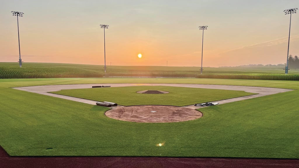 Field of Dreams ballpark takes shape in Iowa