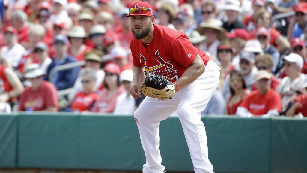 Cardinals' Matt Holliday debuts at first base