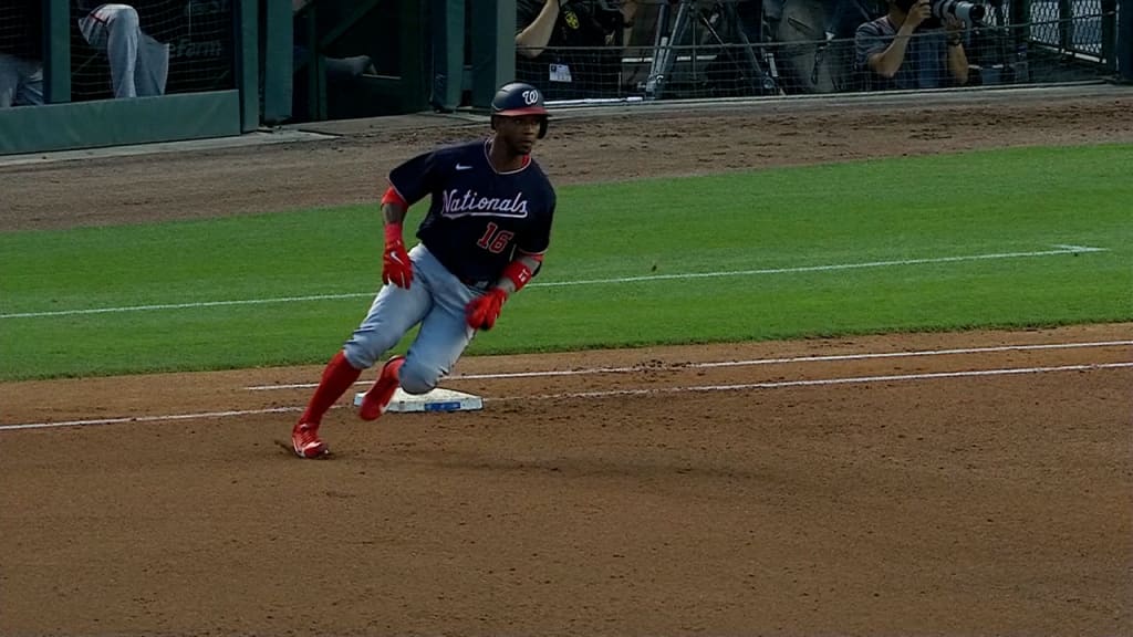 Nationals option struggling center fielder Victor Robles