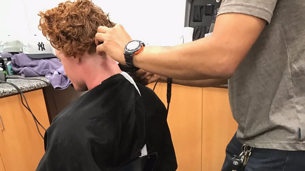 Clint Frazier gets haircut to comply with Yankees' rules