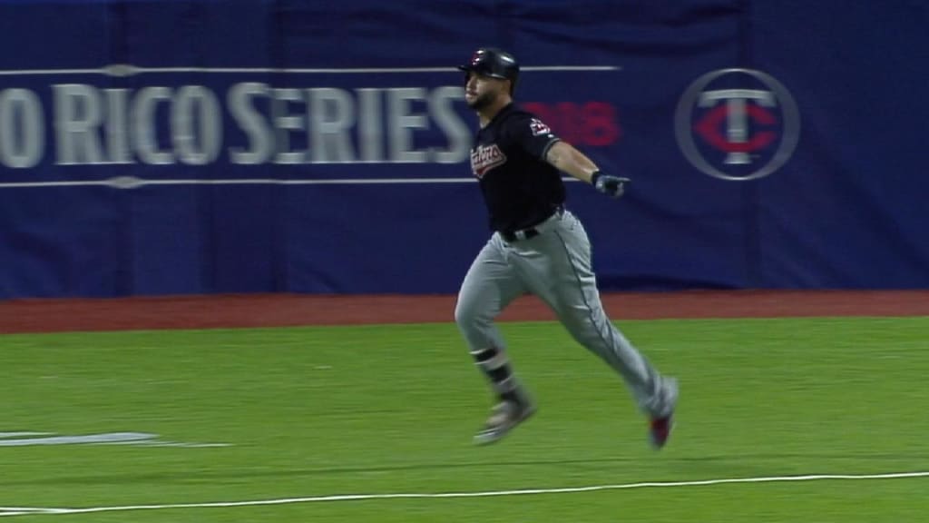 Watch: Francisco Lindor makes Puerto Rican crowd erupt after hometown homer  