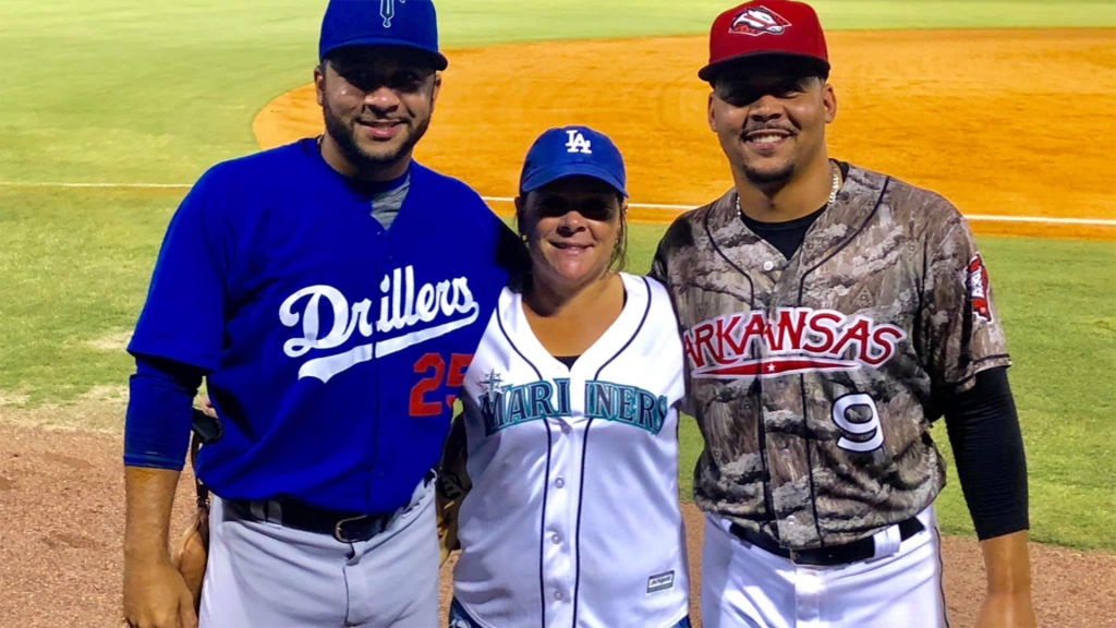 MLB players pictures with their mothers