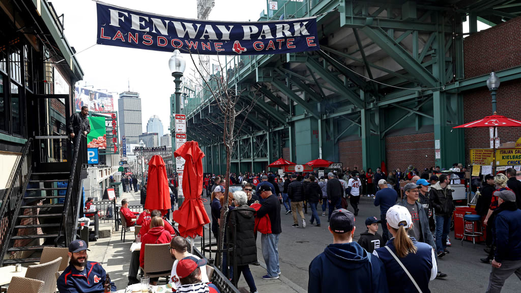 Red Sox fans return to Fenway Park for 2022 home opener