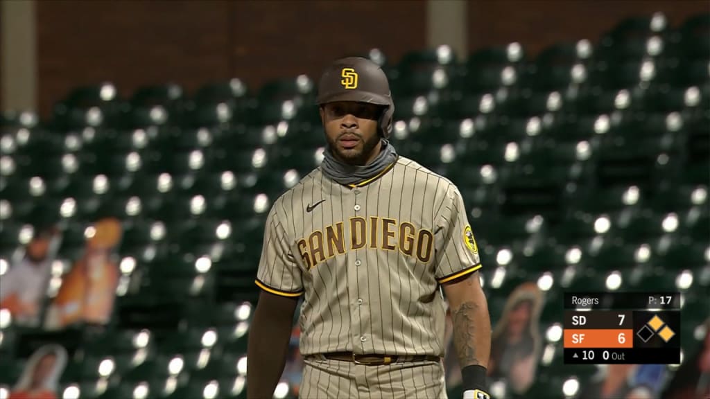 Padres score six runs in 10th inning