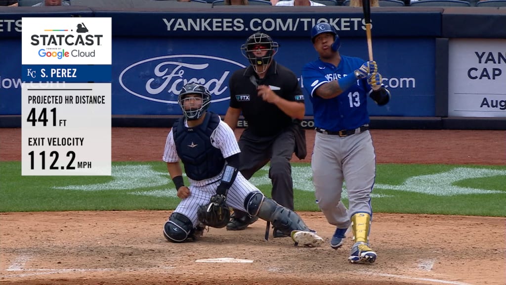 Salvador Perez extends his MLB HR lead with his 48th homer of the