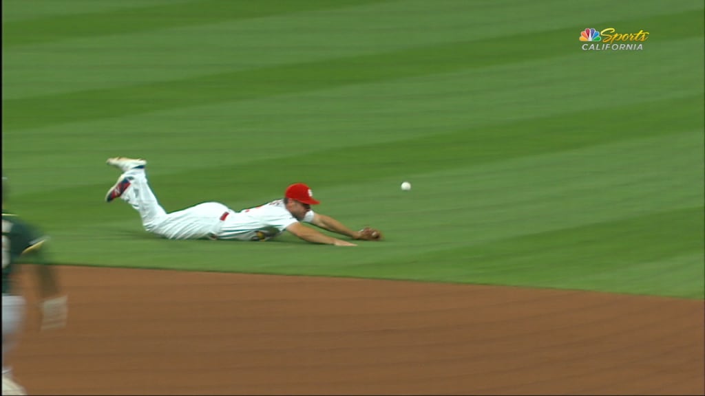 Ovation for A's Stephen Piscotty upon return to St. Louis