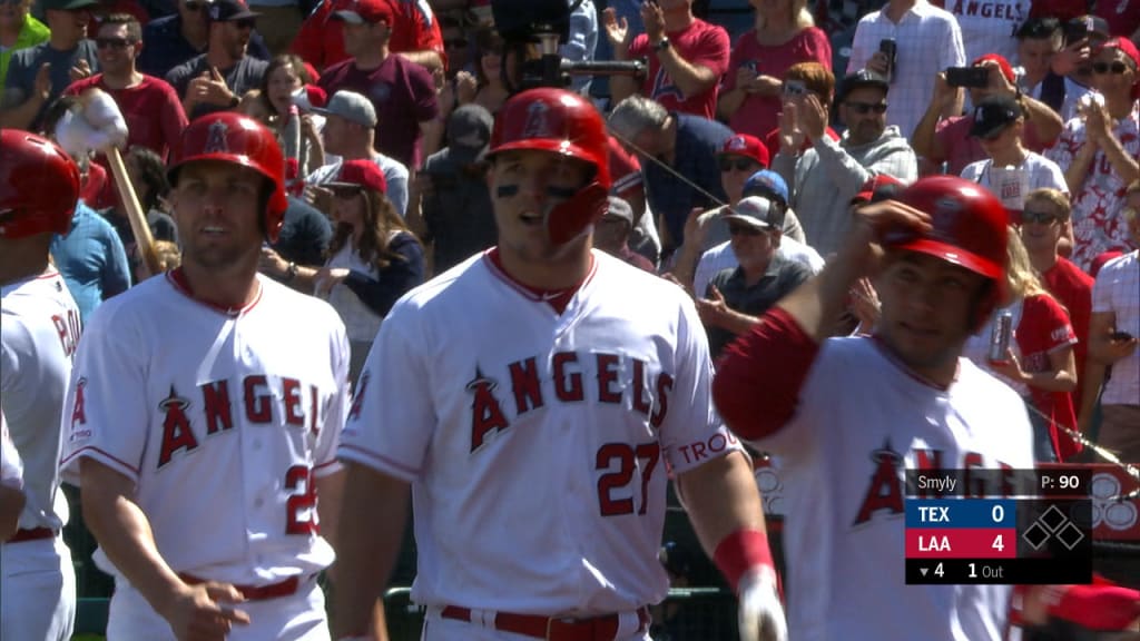 Anaheim, California, USA. 22nd April, 2013. Angels' Mike Trout #27 during  the Major League Baseball game between the Texas Rangers and the Los  Angeles Angels of Anaheim at Angel Stadium in Anaheim