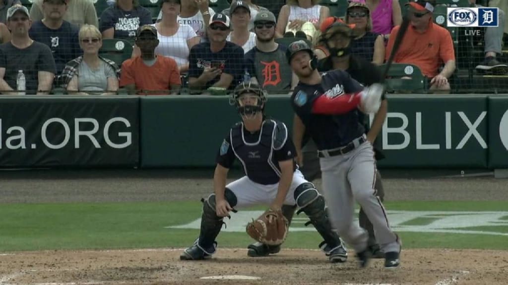 GIFs: Tigers' Ezequiel Carrera makes 'catch of the year' candidate 