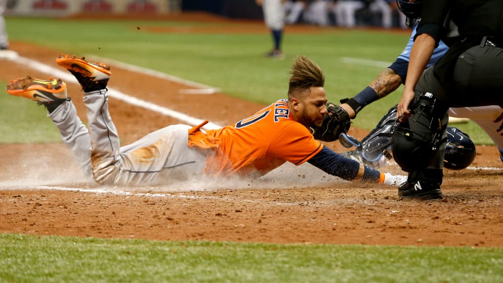 Jose Altuve couldn't resist the appeal of Taylor Motter's long