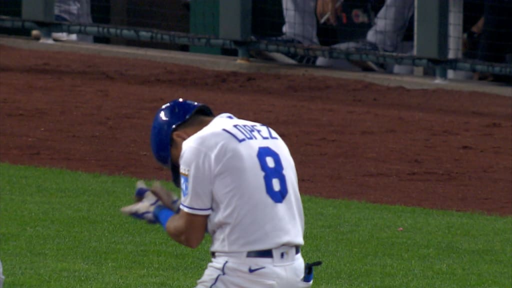 Watch: Royals' Salvador Perez passes Johnny Bench with 46th home