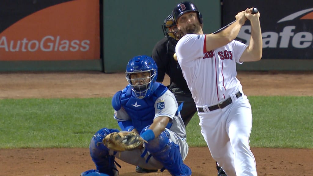 Travis' 429-ft., 2-run HR