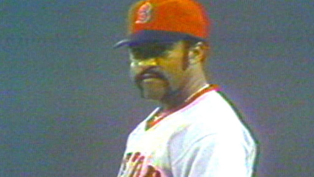 Historical GIF: Luis Tiant's Father, 1975