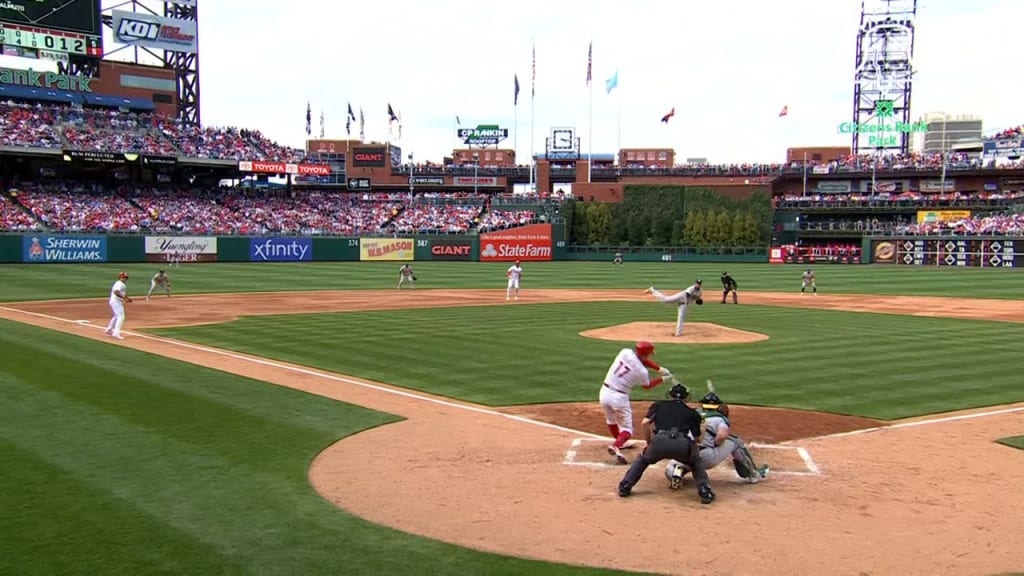 Phillies blow the roof off Citizens Bank Park with incredible