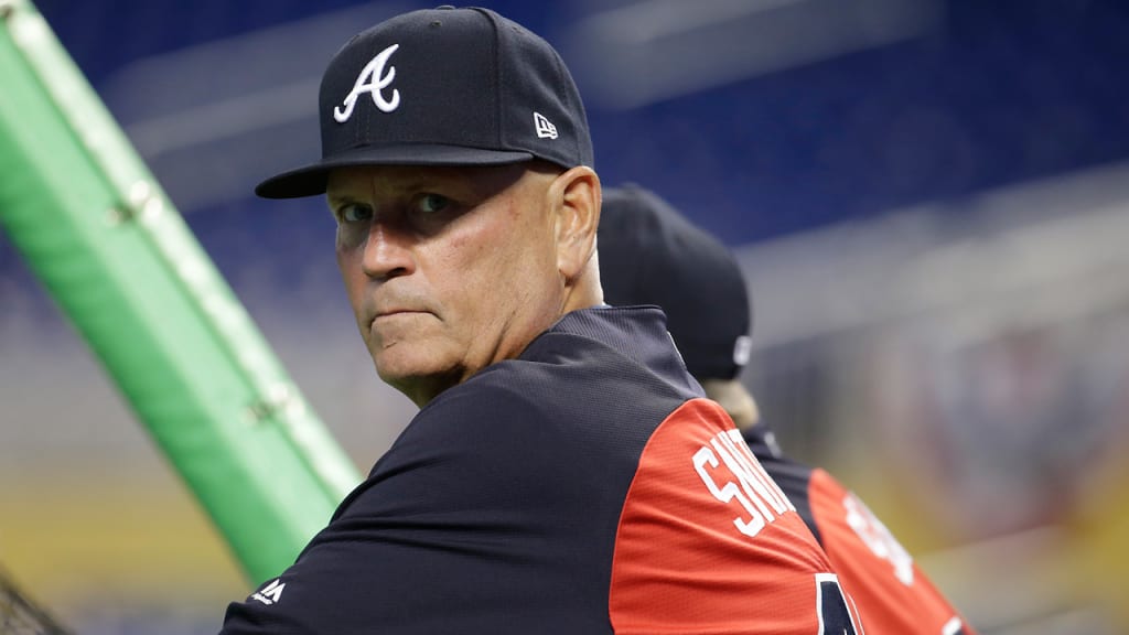 Atlanta Braves give manager Brian Snitker another year 