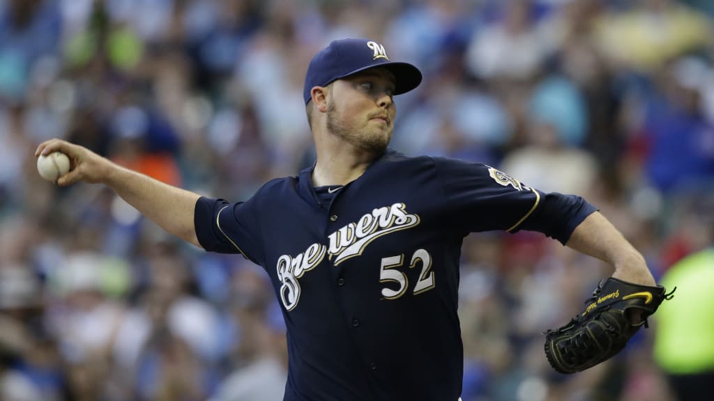 MILWAUKEE, WI - JULY 30: Jimmy Nelson #52 of the Milwaukee Brewers pitches against the Chicago Cubs during the first inning at Miller Park on July 30, 2015 in Milwaukee, Wisconsin. (Photo by Jeffrey Phelps/Getty Images)