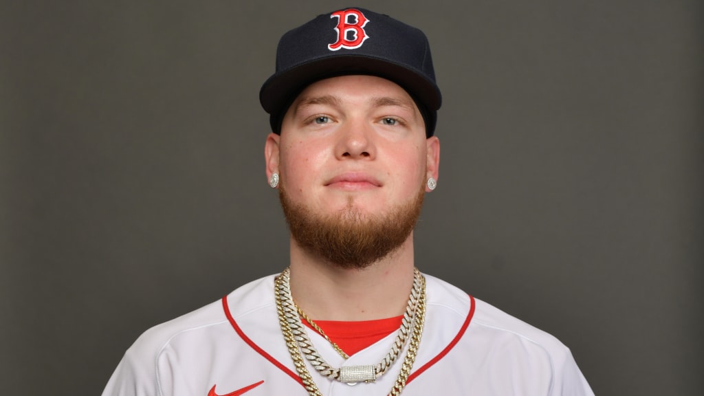 Los Angeles Dodgers outfielder Alex Verdugo gold chain during a