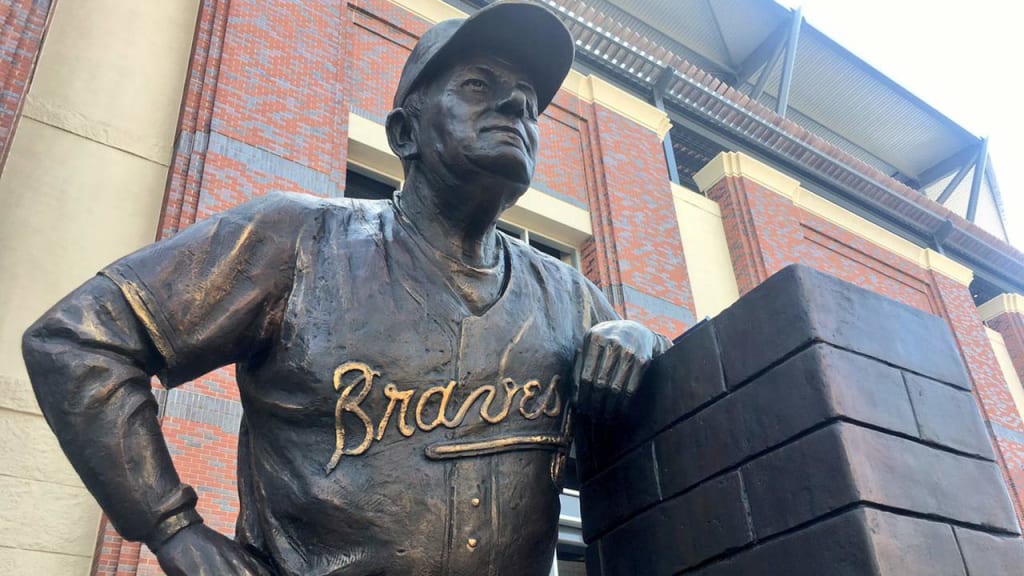 The bronze statue features Bobby Cox in a familiar pose. (Atlanta Braves)