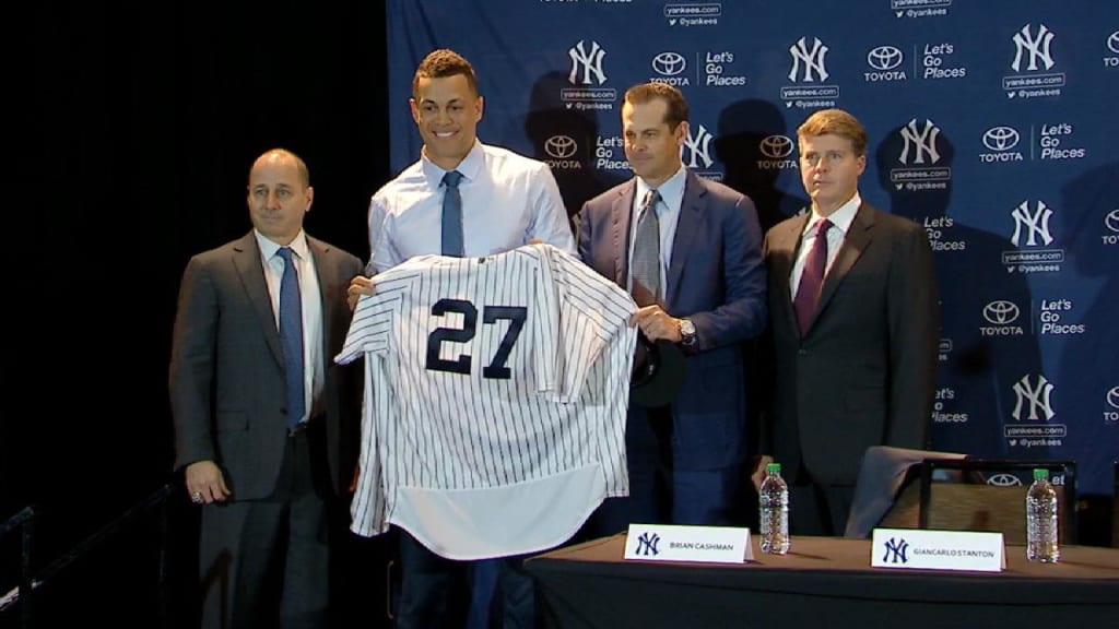 Eletees Giancarlo Stanton New York Yankees 400 Career Home Runs Signature Shirt