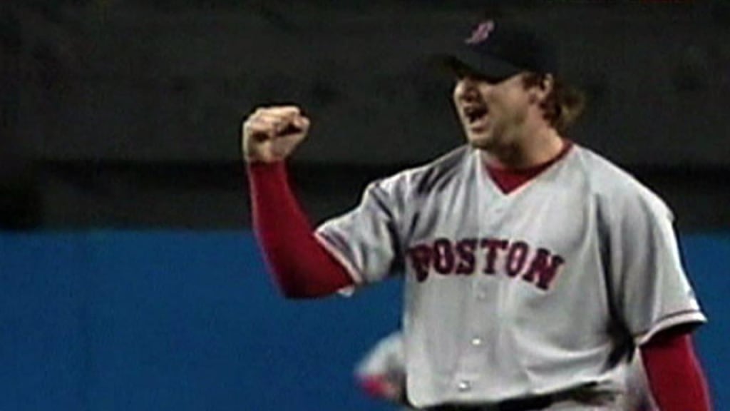 Kevin Youkilis, Derek Lowe, Mike Lowell Among 5 Headed to Red Sox