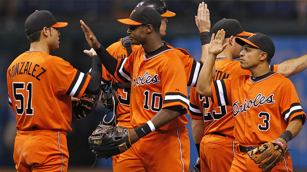 Phil Hecken on X: .@mets wearing their orange Los Mets jerseys