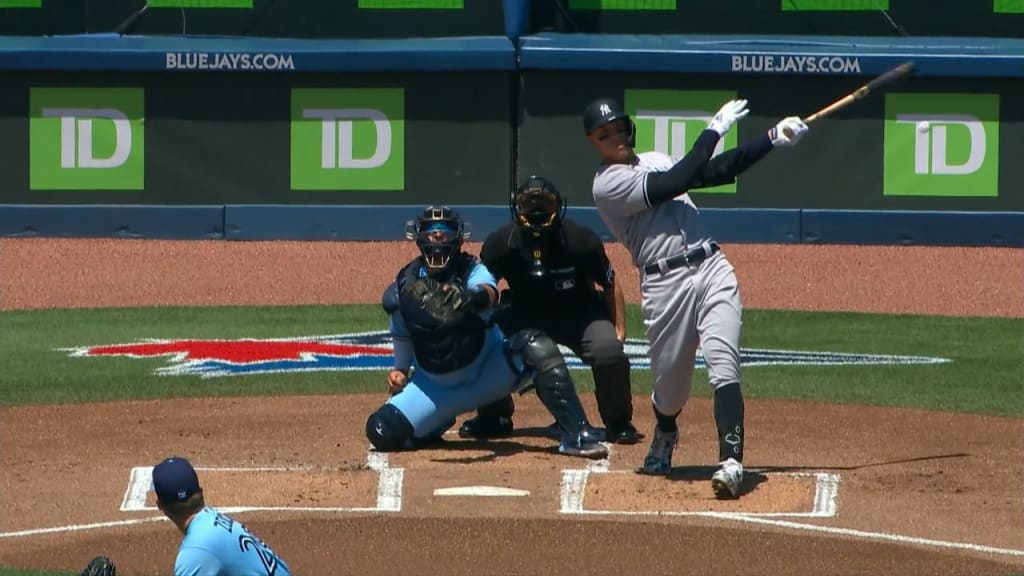 8 minutes of Aaron Judge hitting CLUTCH home runs 