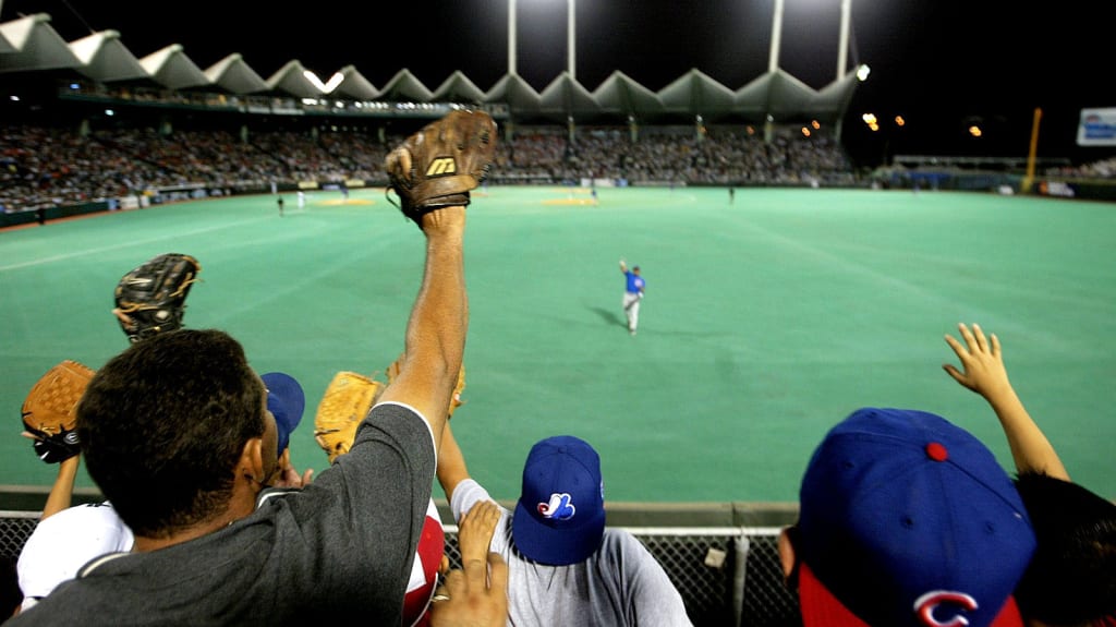 Expos to play 22 games in Puerto Rico in '03