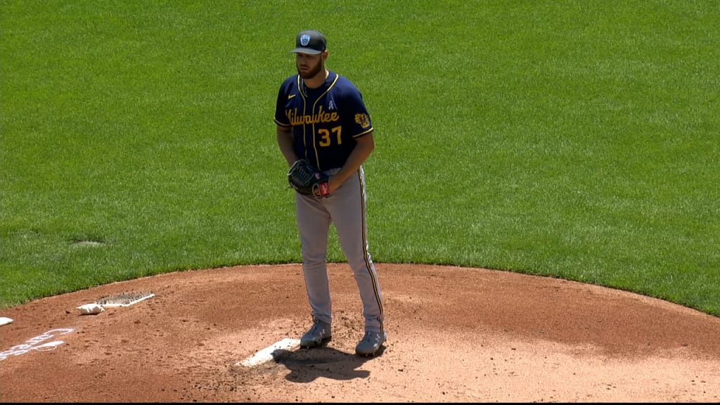 Craig Counsell Father's Day 2017.  Milwaukee baseball, Milwaukee