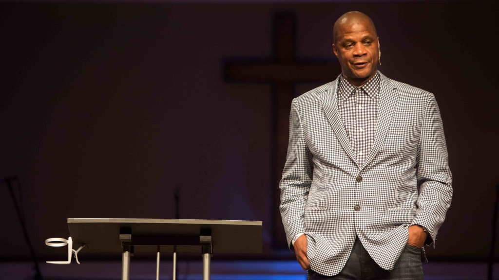 Darryl Strawberry talks about taking drugs during career