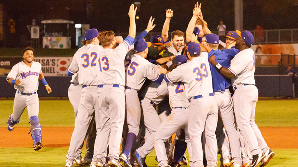 The Midland RockHounds celebrate their fourth straight Texas League championship (photo: Rich Crimi/Tulsa Drillers).