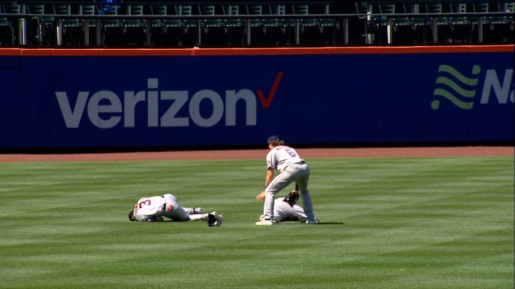 Houston Astros: Yordan Alvarez, Jeremy Peña checked for collisions