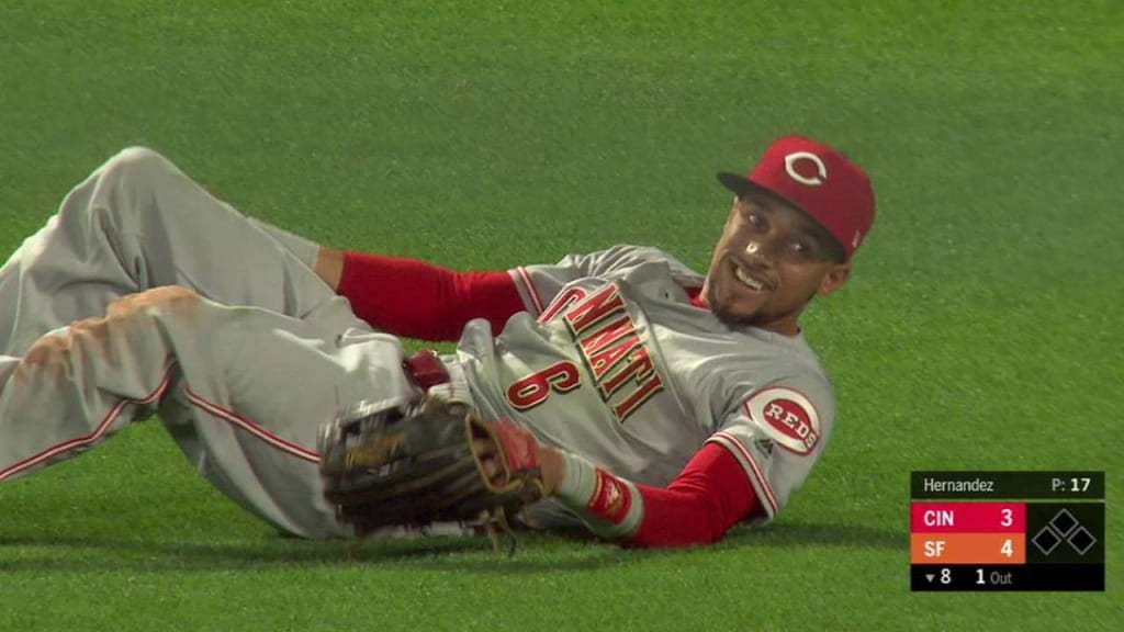 SEE IT: Reds outfielder Billy Hamilton uses his speed to make incredible  diving catch – New York Daily News