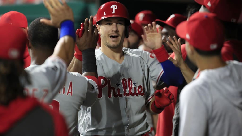 J.T. Realmuto returns to Phillies on record deal: Here's what