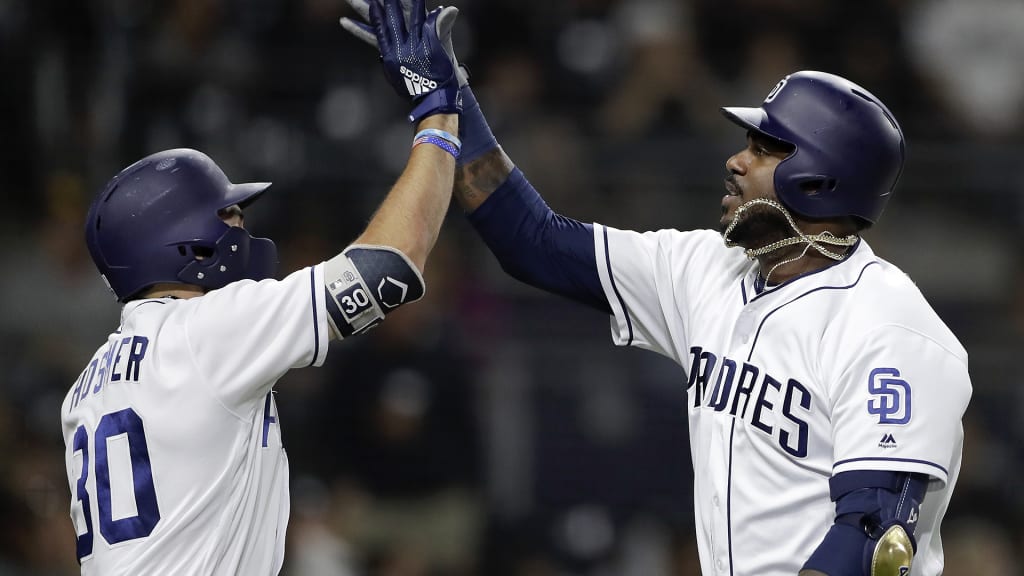 Does Franmil Reyes want to return to the Padres? 