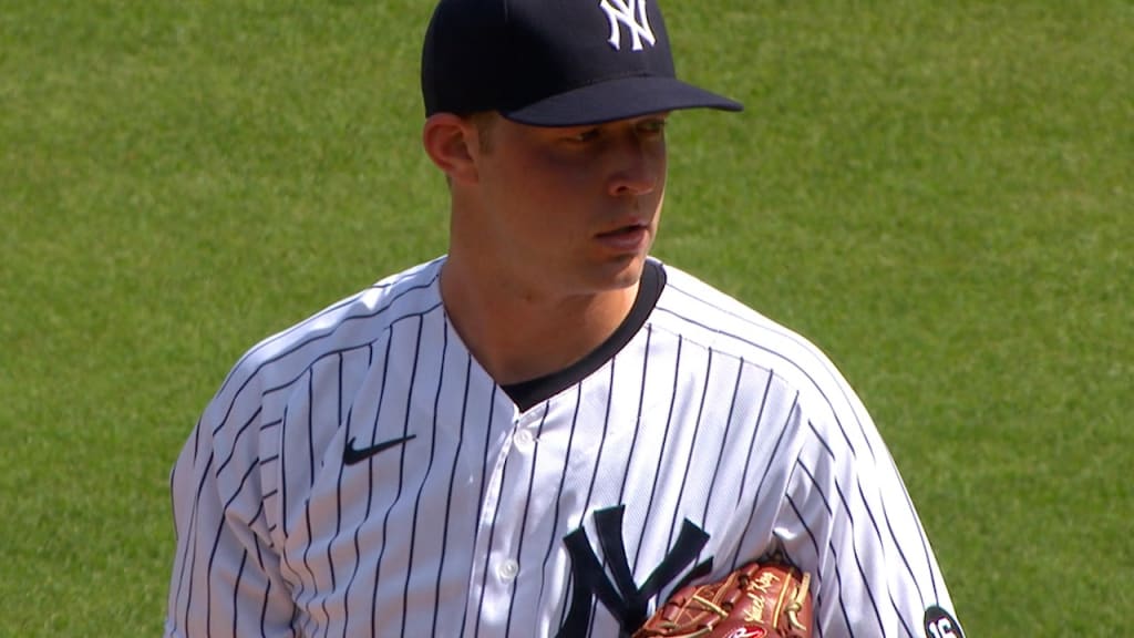 Gerrit Cole & recorded fans tune up for Yankees debuts