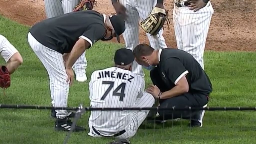 Eloy Jimenez injured himself while celebrating Lucas Giolito's no