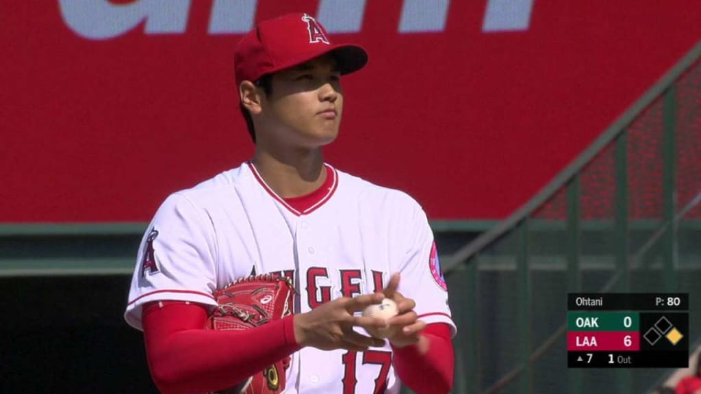 Angels' Ohtani loses perfect game in 7th during home debut