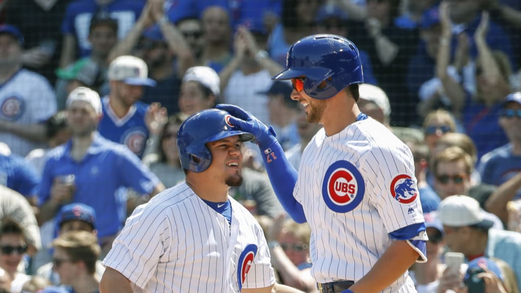 Kris Bryant left candy for Kyle Schwarber