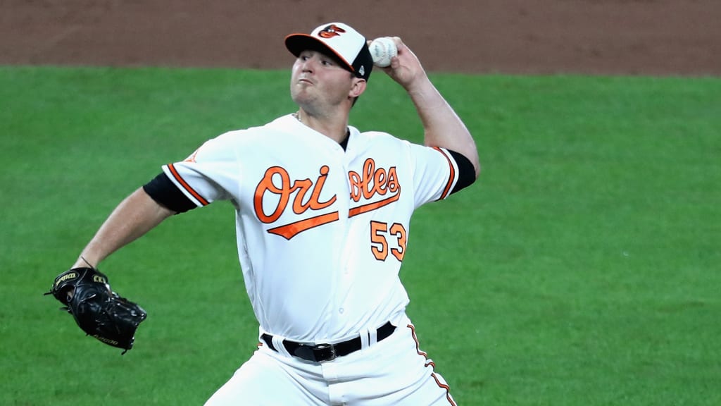 BALTIMORE, MD - SEPTEMBER 18: Zach Britton #53 of the Baltimore Orioles pitches to a Boston Red Sox batter at Oriole Park at Camden Yards on September 18, 2017 in Baltimore, Maryland. (Photo by Rob Carr/Getty Images)