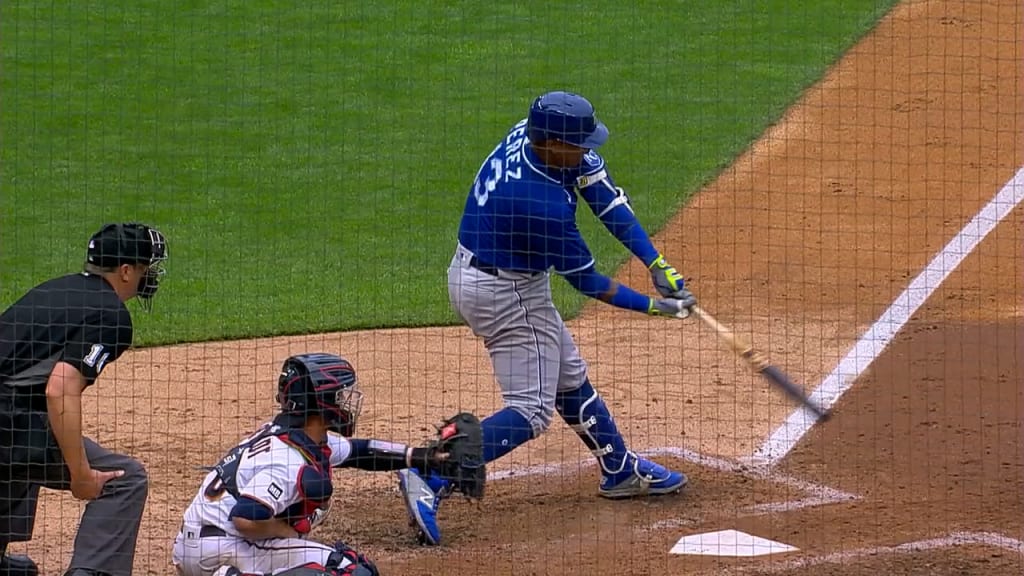 Salvador Perez - All smiles going into Spring Training 😁 ! Last