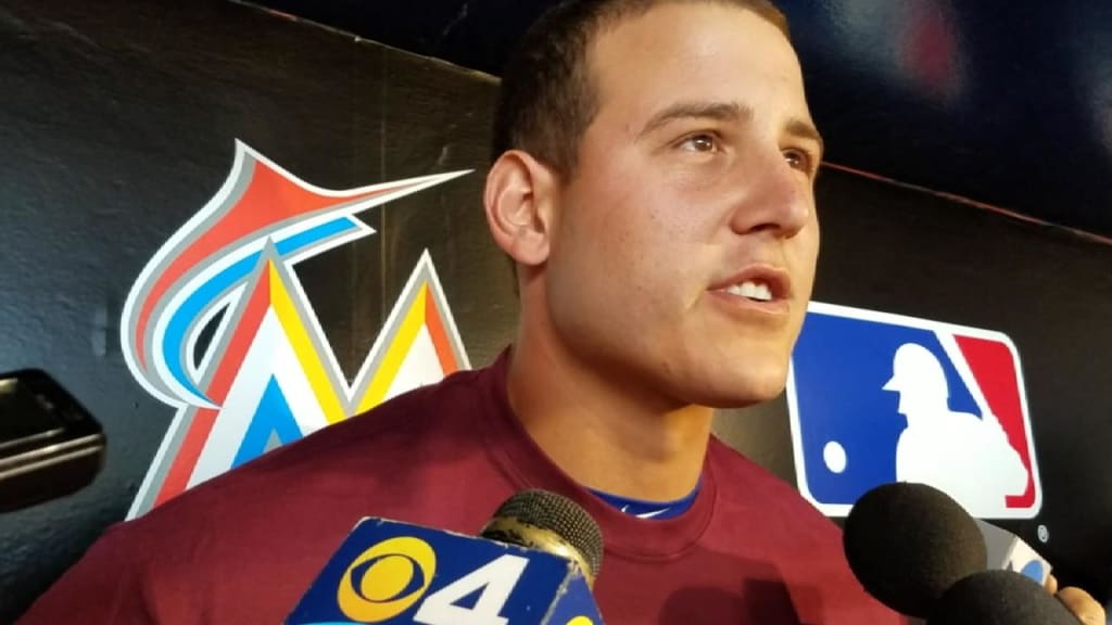 Anthony Rizzo, Cubs warm up in Stoneman Douglas shirts on Opening Day