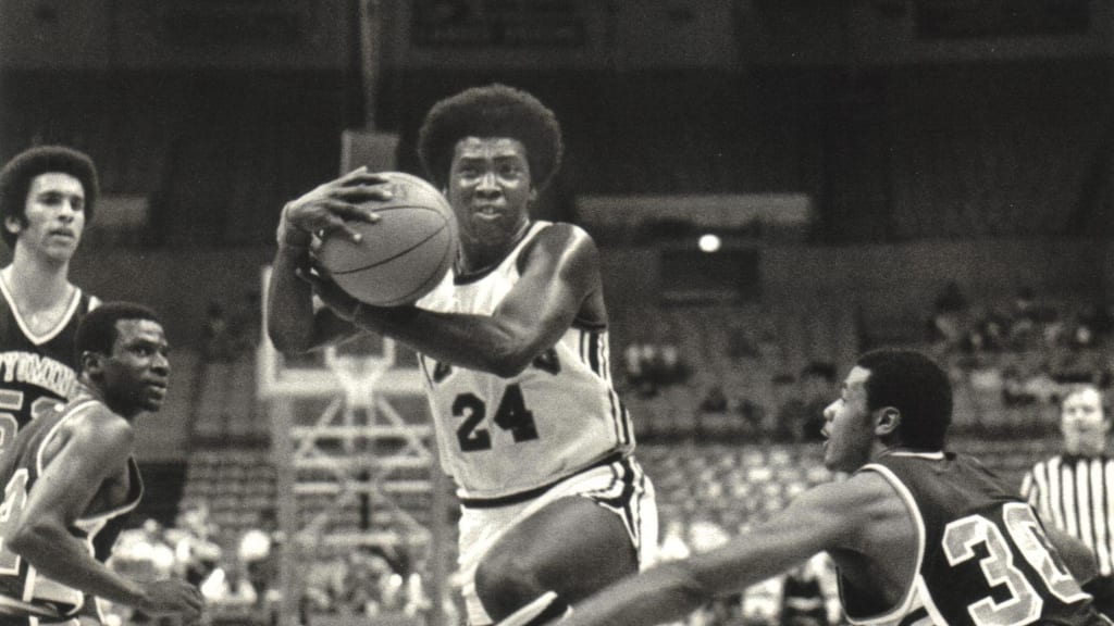 My point guard was a legend': Tony Gwynn also starred in basketball - The  Athletic