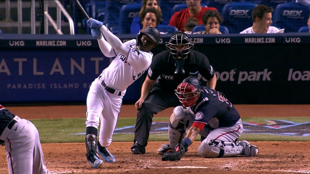 Marlins outfielder Jesus Sanchez channels Kevin Mitchell in bare-handed  catch