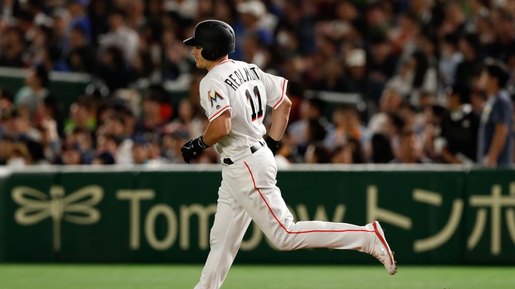 J.T. Realmuto broke the Marlins Park fish tank's protective glass