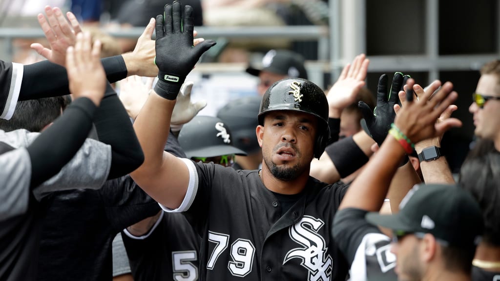 White Sox slugger Jose Abreu hospitalized with thigh infection