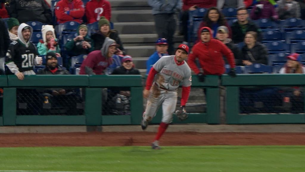 Joey Votto grabbed Reds fan's shirt in disgust after foul ball