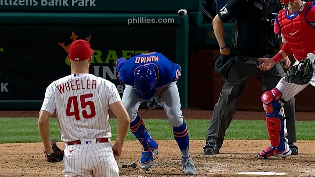 Brandon Nimmo injured on swing
